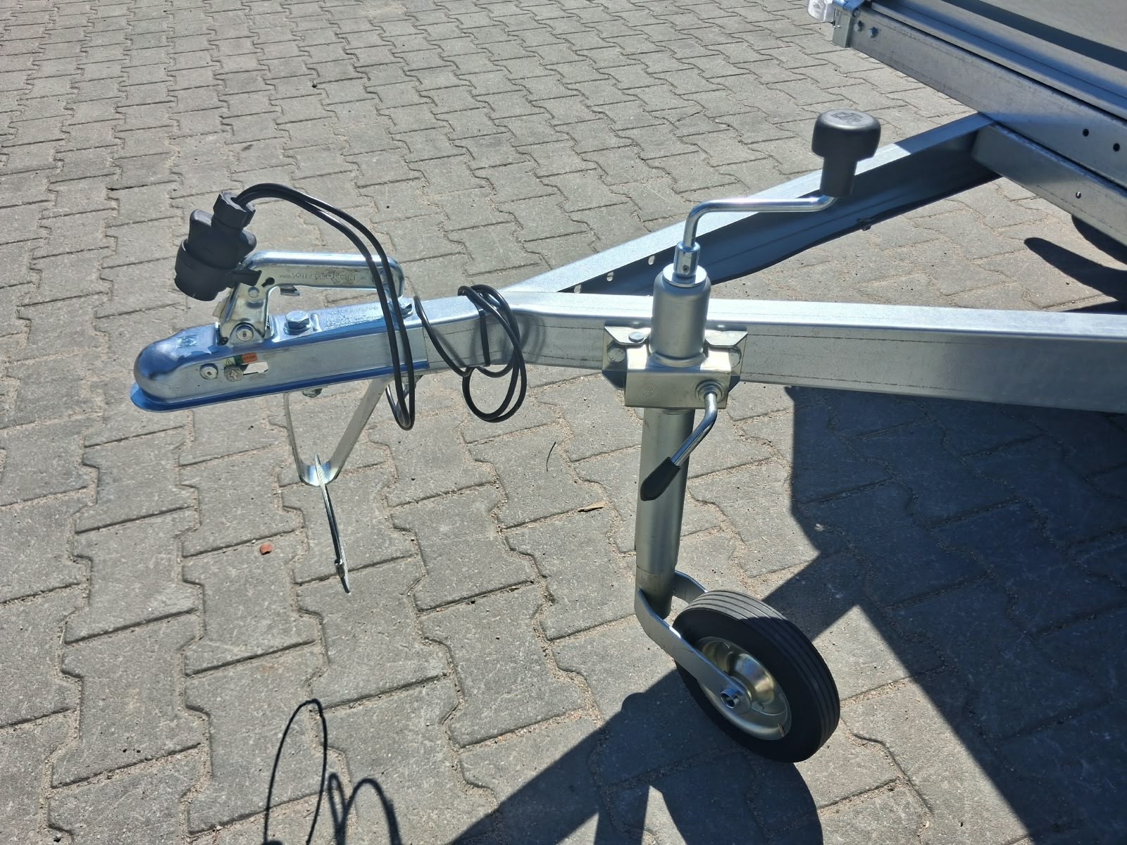 BEG7527T Niewiadów twin axle trailer, GVW 750 kg - Image 10