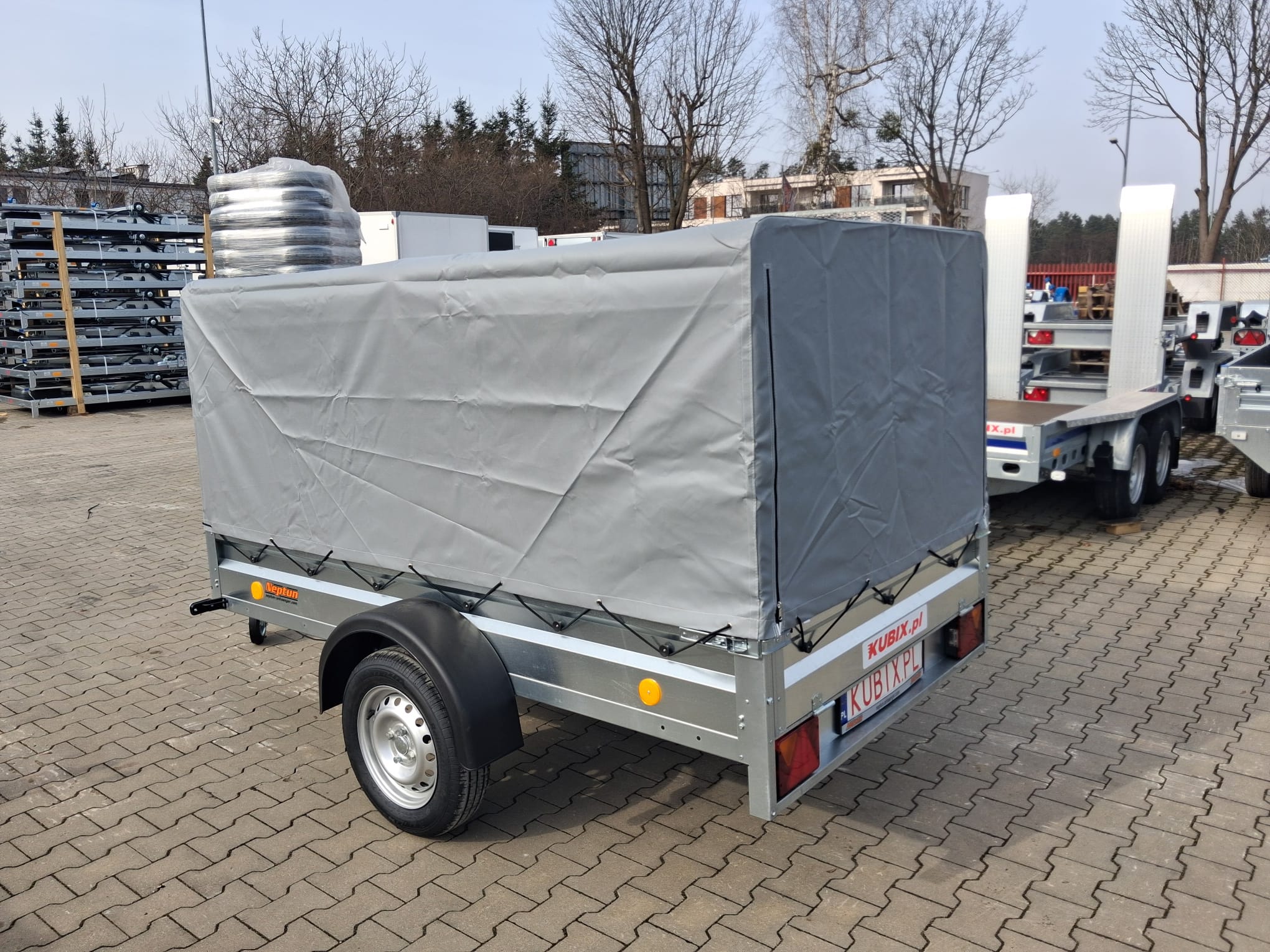 N7-236 ptw Neptun przyczepa jednoosiowa lekka ze stelażem i plandeką - obrazek 5