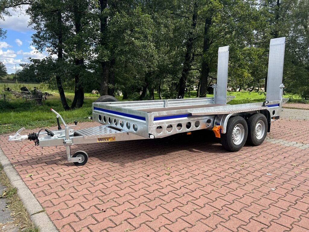 Wiola B3535 Przyczepa dwuosiowa pod minikoparkę z najazdami, DMC 3500 kg