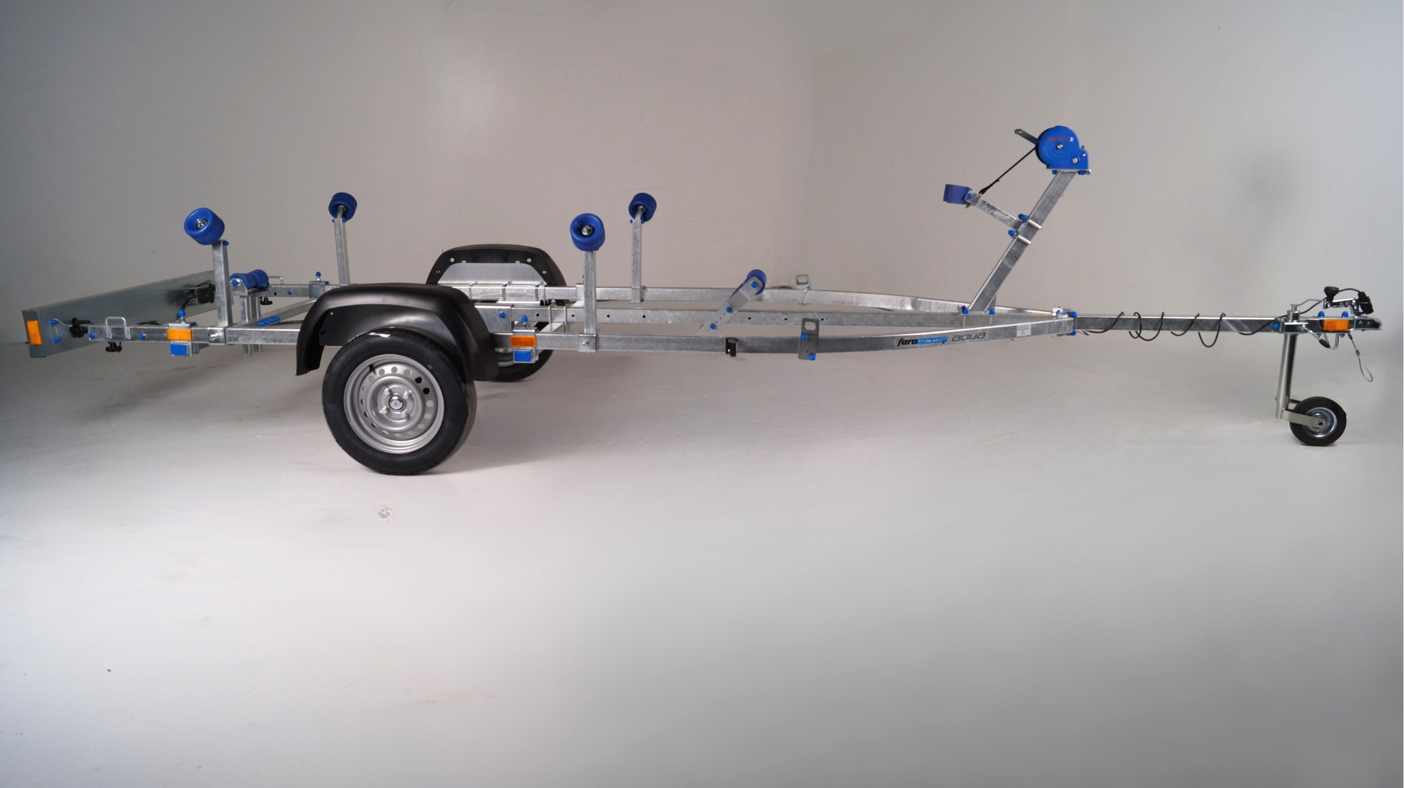 Przyczepa podłodziowa AQUA Faro do łodzi 5 m, transport łodzi, kajaków, skuterów wodnych - obrazek 2